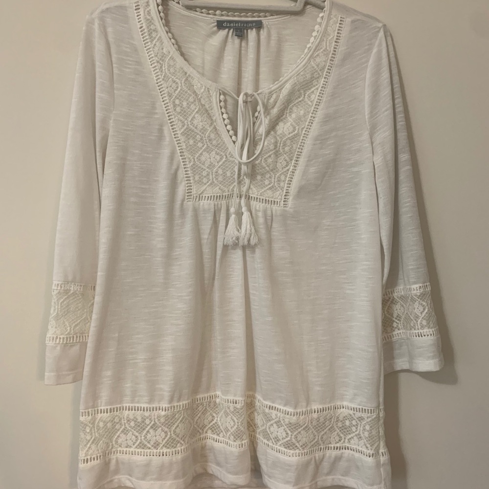 Daniel Rainn Carmelli Top
